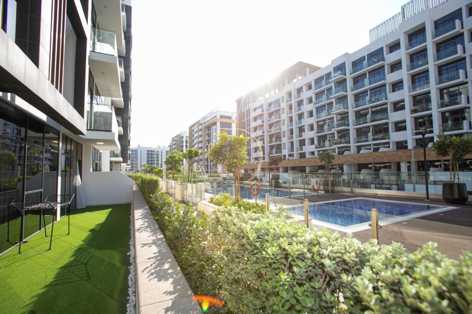 3bhk Located In Azizi Riviera Apartment