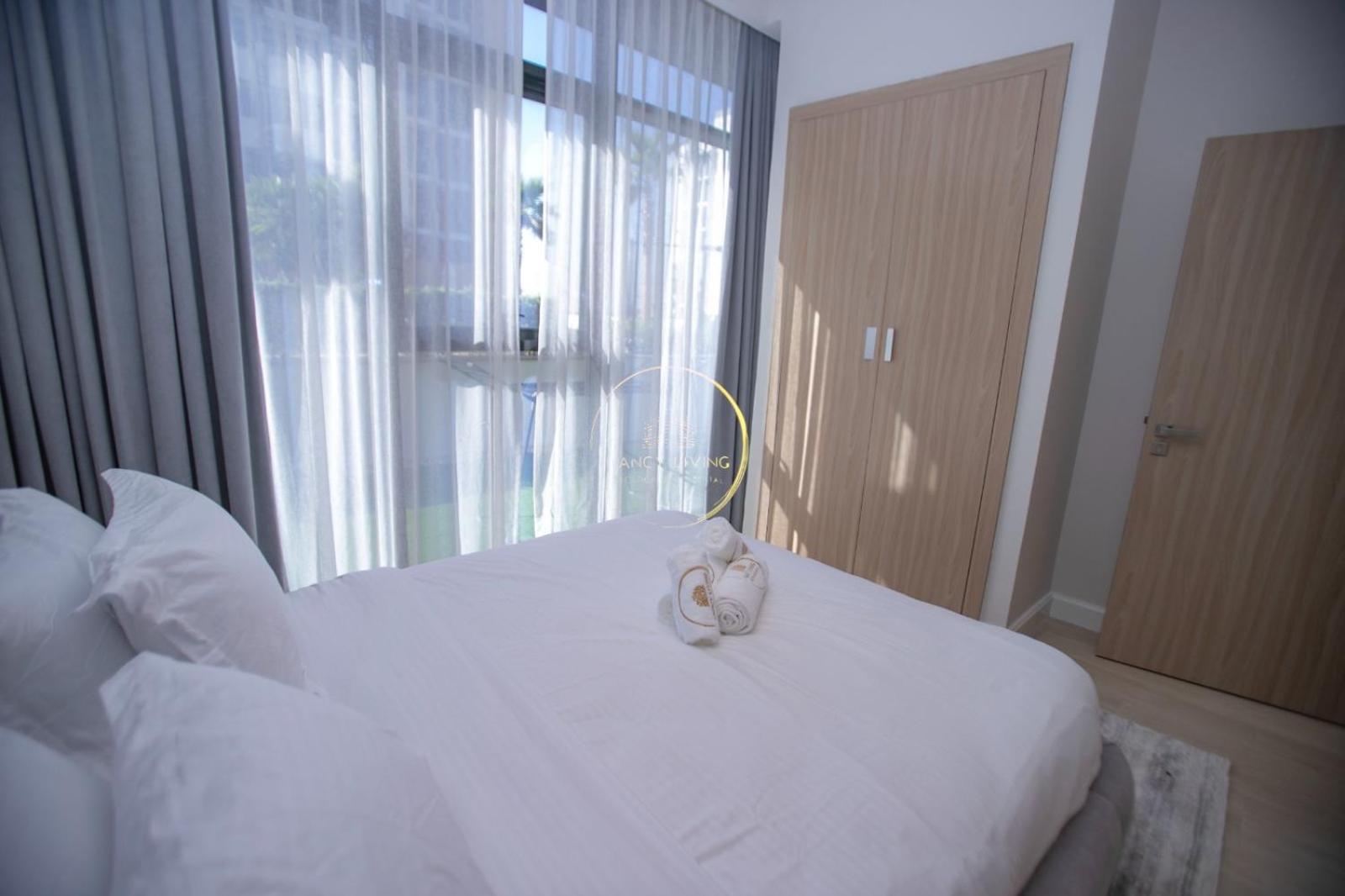 3bhk Located In Azizi Riviera